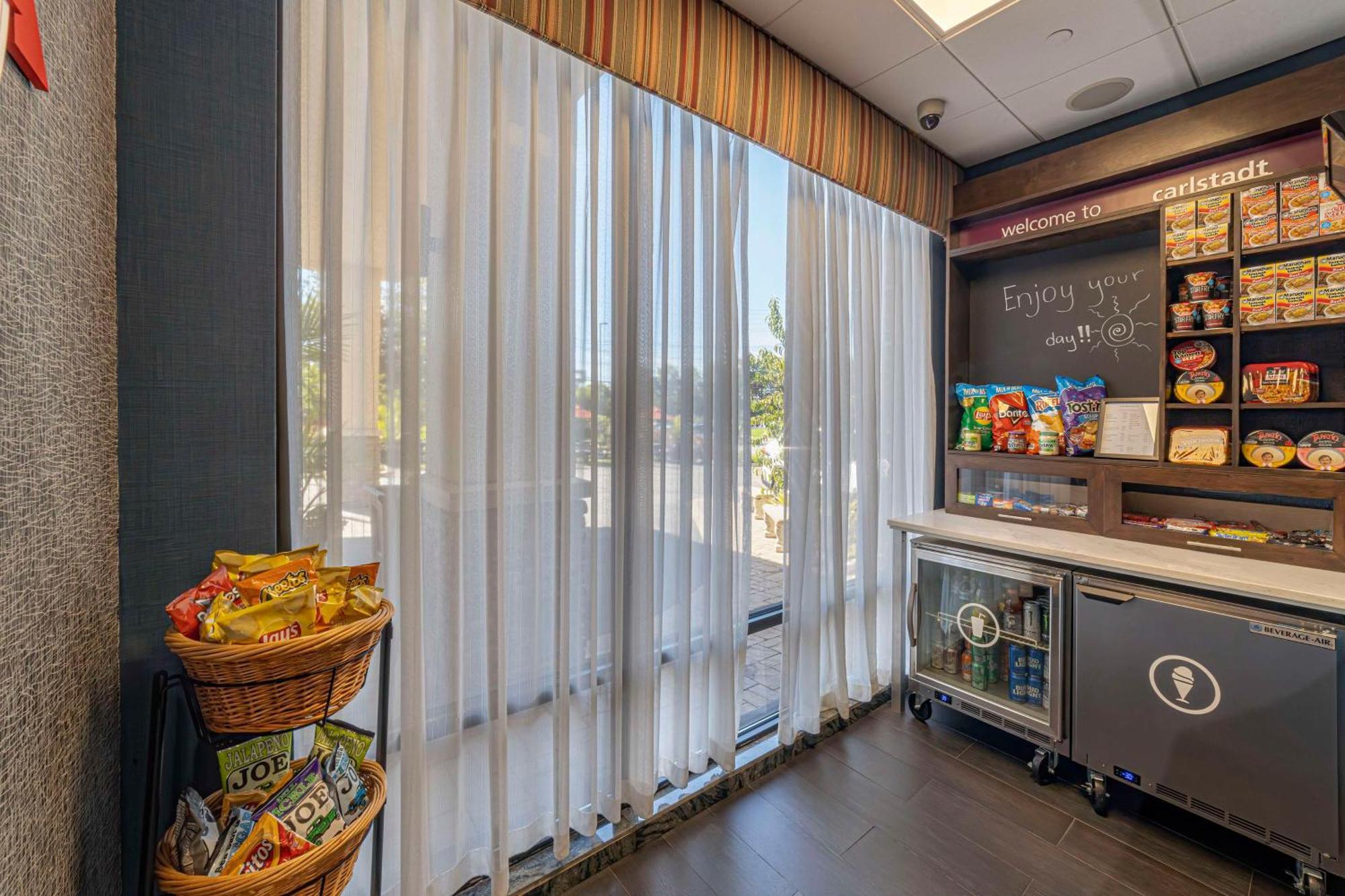 Hampton Inn Carlstadt At The Meadowlands Eksteriør billede