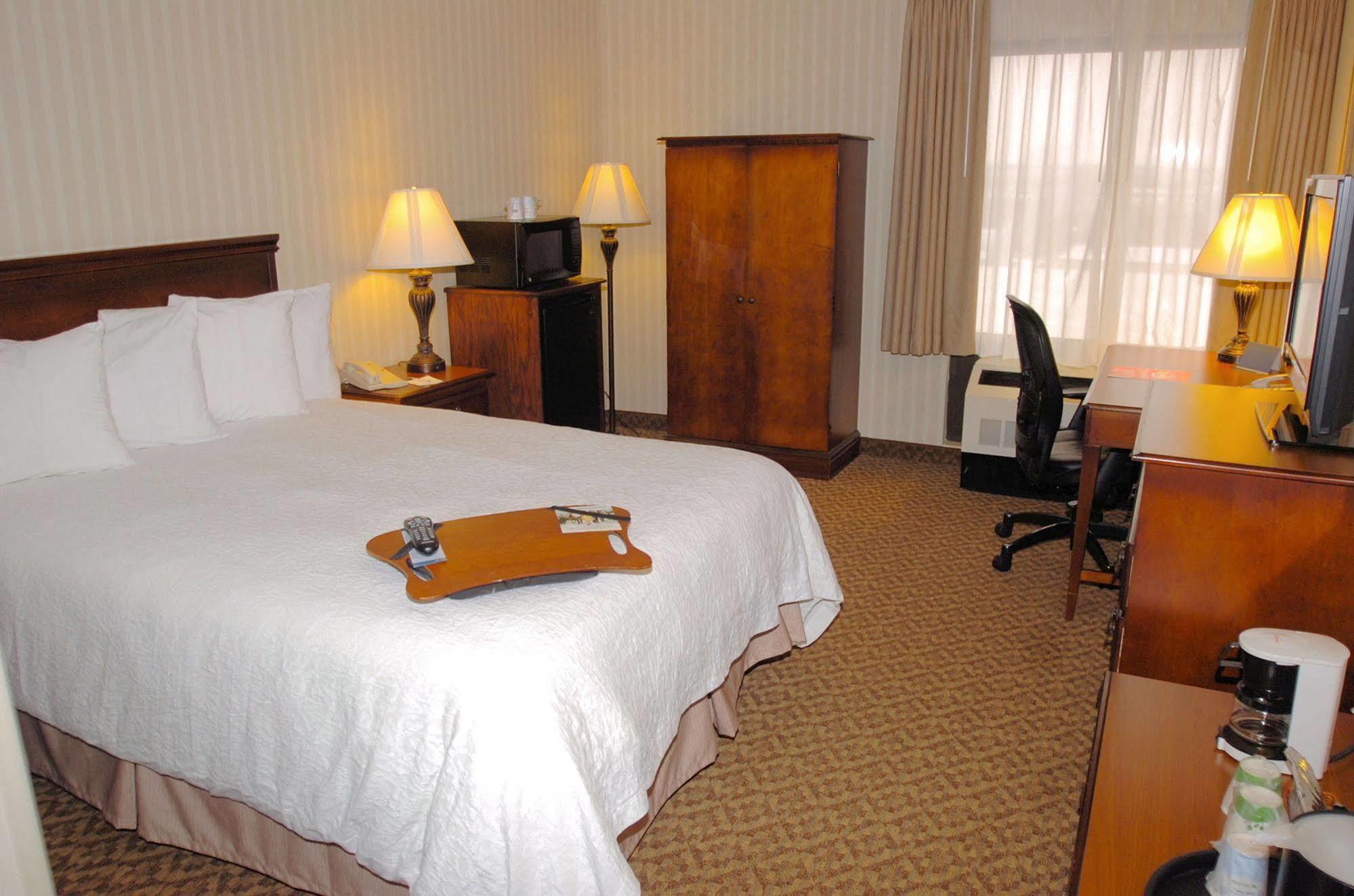 Hampton Inn Carlstadt At The Meadowlands Eksteriør billede