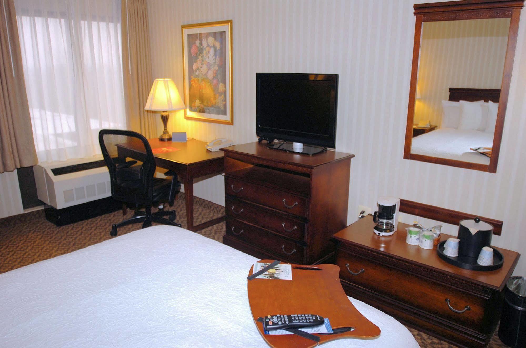 Hampton Inn Carlstadt At The Meadowlands Eksteriør billede